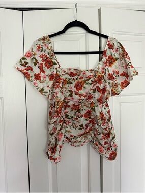 Liberty Love Floral Puff-Sleeve Women’s Top in White and Red